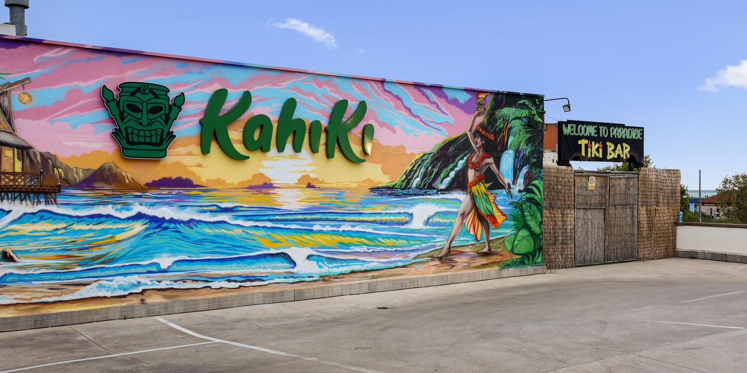 Ambiente festivo en Kahiki Mataró